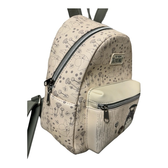 MY NEIGHBOR TOTORO 
Studio Ghibli My Neighbor Totoro Rain Mini Backpack - Picture 9 of 14